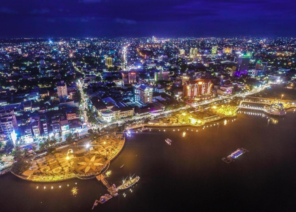 Hotel Grand Town Makassar Eksteriør bilde