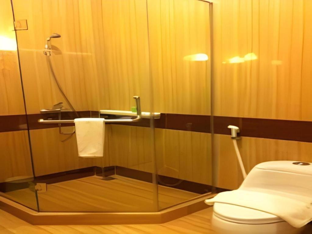 Hotel Grand Town Makassar Eksteriør bilde