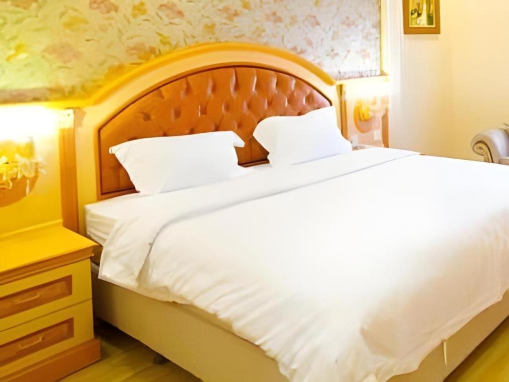 Hotel Grand Town Makassar Eksteriør bilde
